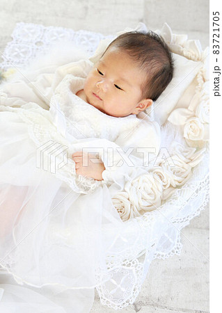 可愛い赤ちゃんのニューボーンフォト☆新生児フォト 83721705