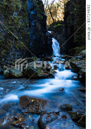 スッカン沢 雄飛の滝(秋) スッカン沢 雄飛の滝(秋) 83724692