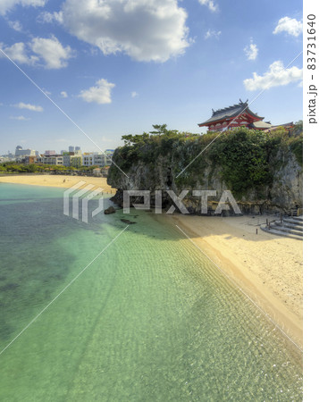 沖縄 那覇 波の上ビーチ・波上宮 Naminoue Beach, Naha, Japan 83731640