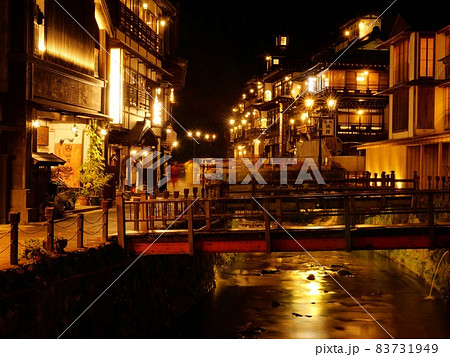 山形・銀山温泉夜景 83731949