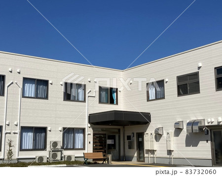 快適な老後の生活　高齢者住宅 83732060