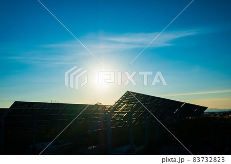 太陽光発電パネル 83732823