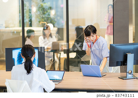 病院 看護士 パソコン 医者 撮影協力:WEEK芝大門(サンフロンティア不動産) 病院 看護士 パソコン 医者 撮影協力:WEEK芝大門(サンフロンティア不動産) 83743111