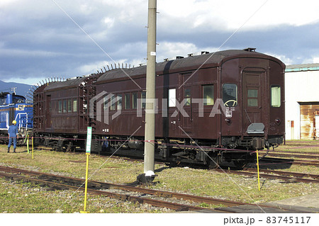 国鉄オヤ31形客車（事業車）　JR五稜郭車両所公開にて撮影 83745117
