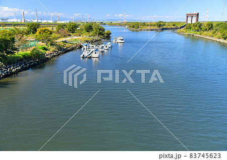 笹目橋／荒川より上流方向を望む(埼玉県戸田市)【2021.11】 83745623