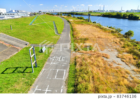 笹目橋／荒川より下流方向を望む(埼玉県戸田市)【2021.11】 83746136