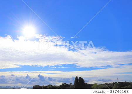 朝の空 青空 雲 太陽 朝の空 青空 雲 太陽 83746168