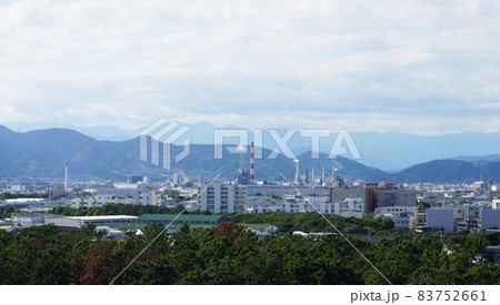 富士市の街並み＜03＞（ふじのくに田子の浦みなと公園から撮影した市街地方面） 83752661