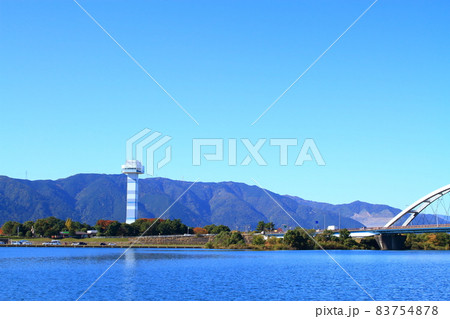 岐阜県海津市、長良川と水の緑の舘・展望タワー周辺の風景 83754878