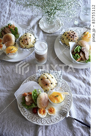 手作りパンのプレートご飯 83755112