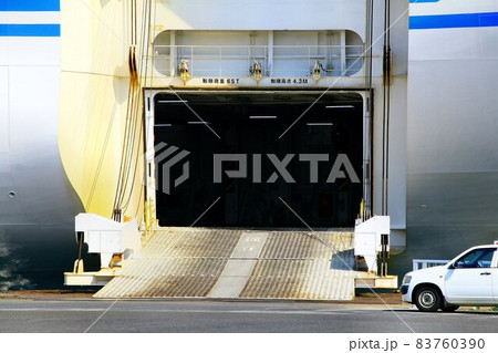 太平洋を渡り北海道へ… 大洗港と苫小牧港を結ぶ大型フェリー 太平洋を渡り北海道へ… 大洗港と苫小牧港を結ぶ大型フェリー 83760390