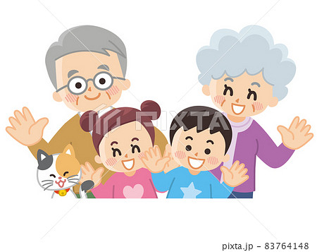 祖父母と孫とペットの猫 83764148