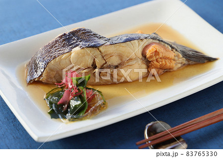 子持ちカレイの煮付け 子持ちカレイの煮付け 83765330