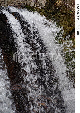 広島三段峡二段滝の景色 広島三段峡二段滝の景色 83765394