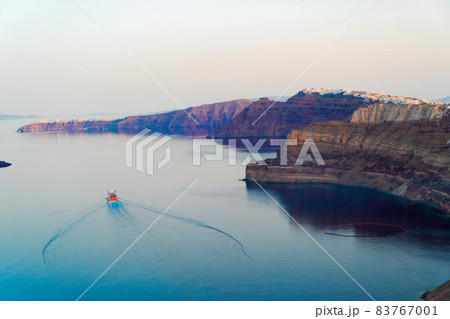 Pool and view of Santorini caldera Pool and view of Santorini caldera 83767001