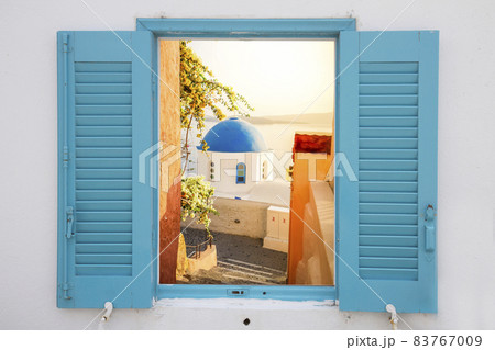 Oia, traditional greek village 83767009