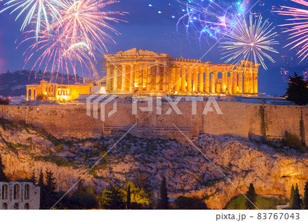 Famous skyline of Athens, Greece 83767043