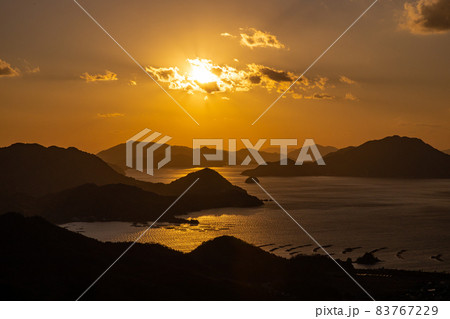 大三島(しまなみ海道)の夕日 大三島(しまなみ海道)の夕日 83767229