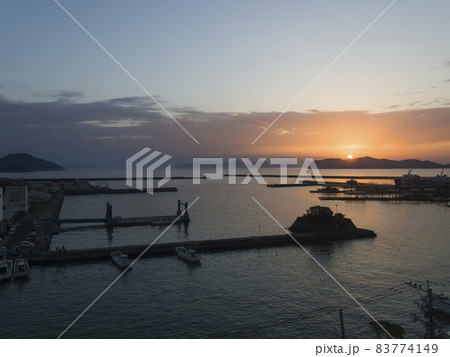 長崎県五島市 福江島の夜明け / Fukue Island, Goto, Japan 長崎県五島市 福江島の夜明け / Fukue Island, Goto, Japan 83774149