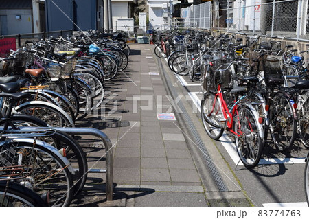 自転車置き場 83774763