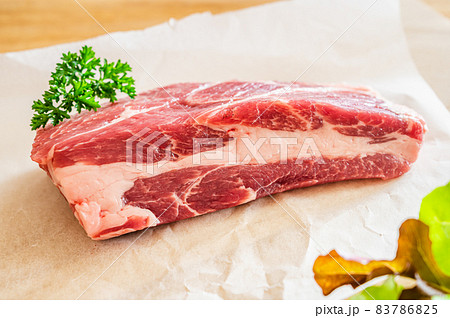 豚肩ロースブロック肉 83786825
