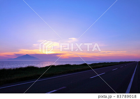 北海道 夕暮れのオロロンライン 北海道 夕暮れのオロロンライン 83789018