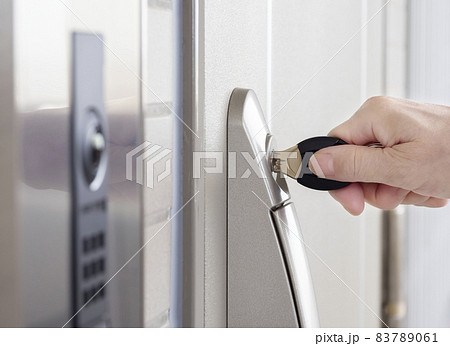 ドアホンカメラと施錠・解錠 83789061