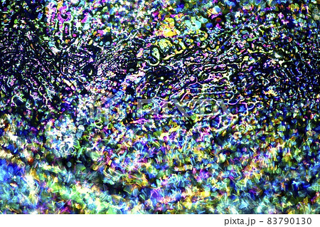 太陽光を薄氷りに偏光板(フィルター)を使い通して出来た色模様 太陽光を薄氷りに偏光板(フィルター)を使い通して出来た色模様 83790130