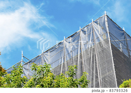 集合住宅の建設現場 集合住宅の建設現場 83793326