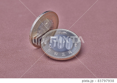 500円硬貨 83797938