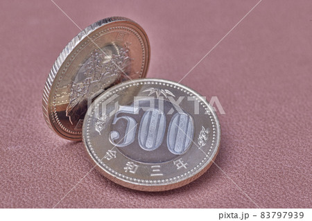 500円硬貨 83797939
