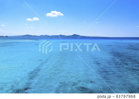 米崎ビーチ 野甫大橋 伊平屋島 米崎ビーチ 野甫大橋 伊平屋島 83797968