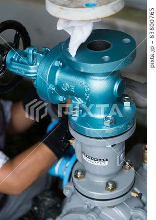 配管作業 83800765