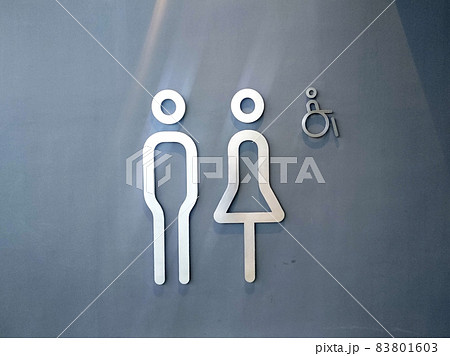 Male and female graphic symbols are used to indicate the presence of toilets in the area. Presented with easy -to -understand graphics. Male and female graphic symbols are used to indicate the presence of toilets in the area. Presented with easy -to -understand graphics. 83801603