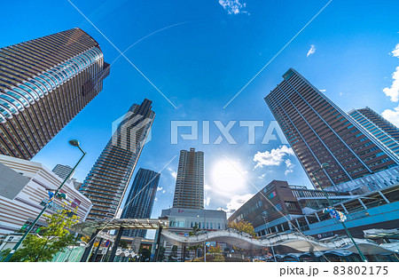 日本の川崎都市景観 武蔵小杉のタワーマンション群や武蔵小杉駅などを望む 日本の川崎都市景観 武蔵小杉のタワーマンション群や武蔵小杉駅などを望む 83802175