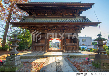 妻沼聖天山 歓喜院 貴惣門 秋の季節 妻沼聖天山 歓喜院 貴惣門 秋の季節 83805590