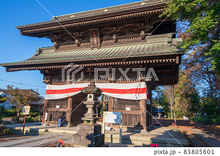 妻沼聖天山　歓喜院　貴惣門　秋の季節　 83805601