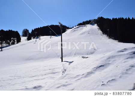 スキー場 リフト 雪景色 スキー場 リフト 雪景色 83807780