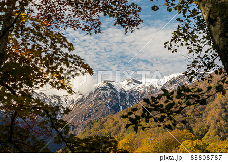 秋の雪の白山 83808787