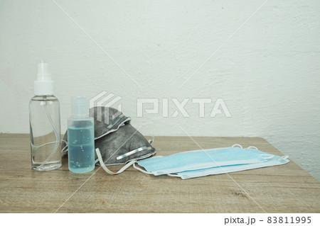 Surgical Mask with alcohol gel and spray Surgical Mask with alcohol gel and spray 83811995
