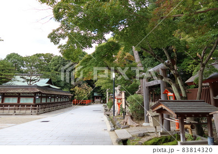 日本の神社仏閣：京都市東山の祇園にある八坂神社境内の中の摂社と末社 83814320