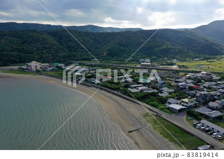 奄美の秋名幾里の海岸線 83819414