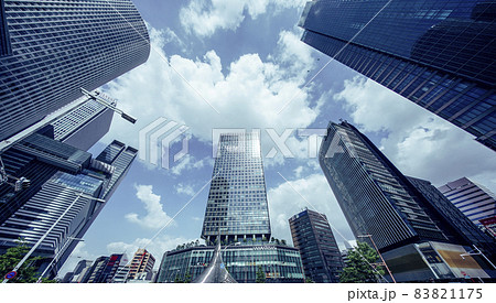 名古屋駅前の都市風景 83821175