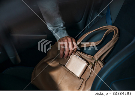 車上荒らし・置き引き・車 83834293