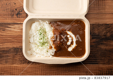 ビーフシチュー テイクアウトの弁当 ビーフシチュー テイクアウトの弁当 83837917