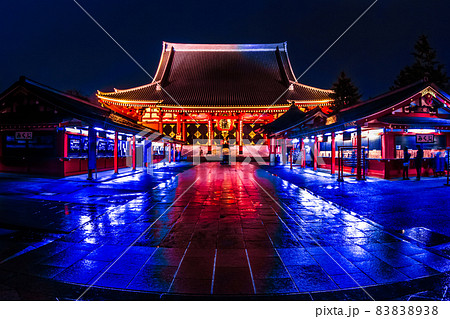 雨の浅草寺 83838938