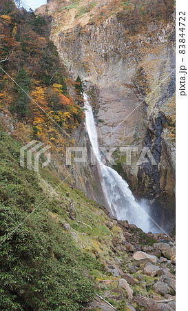 称名滝の秋 83844722