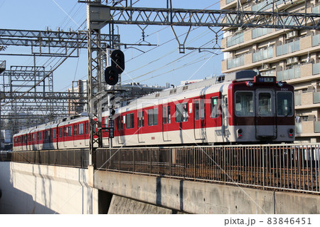 平城宮跡　前から　大和西大寺駅に入線する近鉄8000系電車　ク8901 83846451