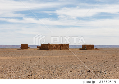 Berber huts in the Sahara Desert. Berber huts in the Sahara Desert. 83850519
