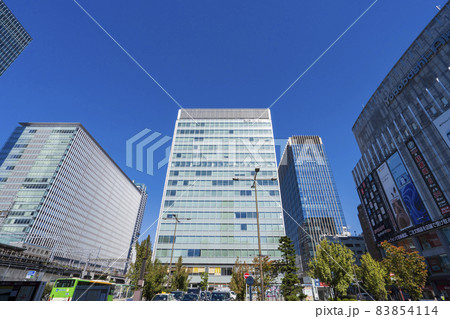 【都市景観】秋葉原駅前のビル群 83854114